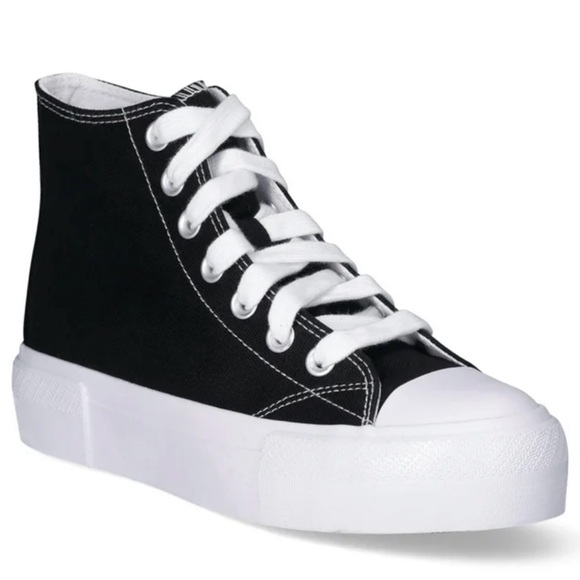 Black and White Platform Lace Up Hi-Top Canvas Sneakers. NWT. Women’s Size 8 - Picture 1 of 15